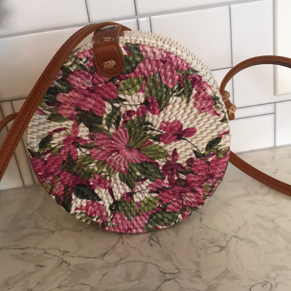 Cross bodybag.